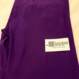 New lularoe OS solid purple leggings